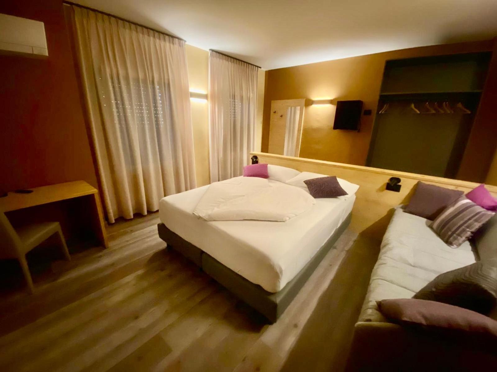 Carla Failela Hotel Valli del Pasubio Buitenkant foto