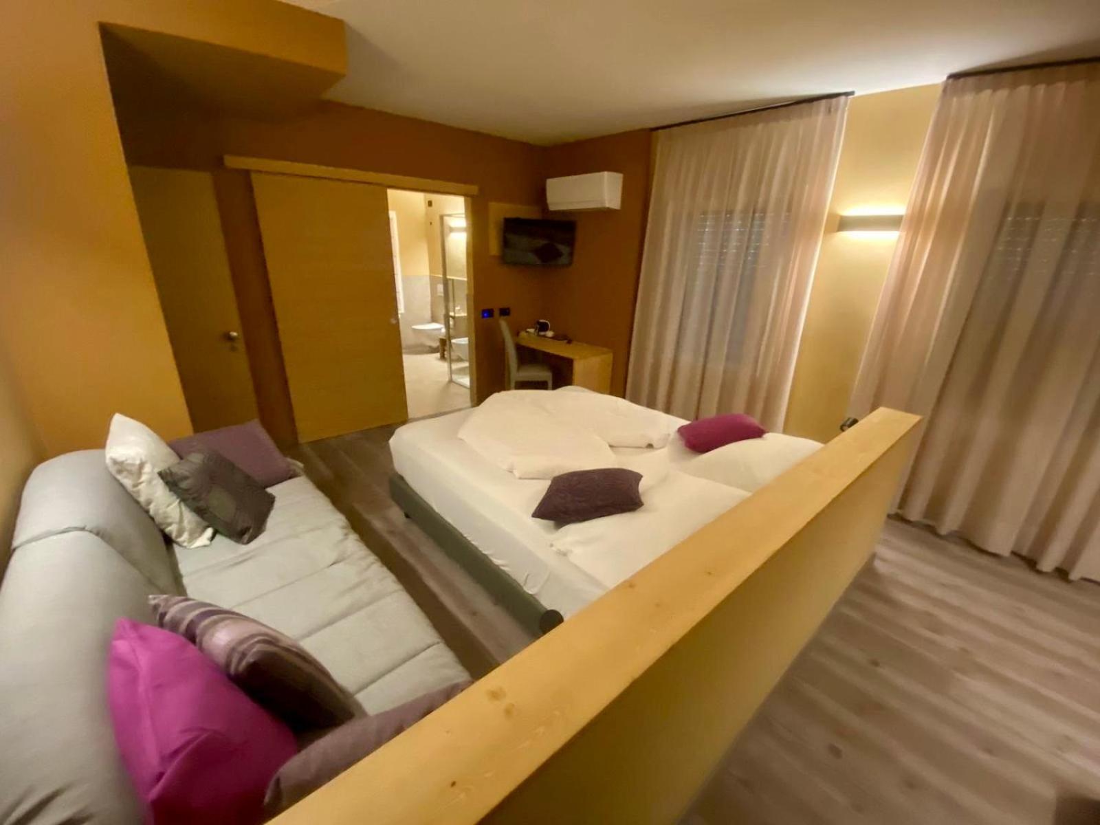 Carla Failela Hotel Valli del Pasubio Buitenkant foto