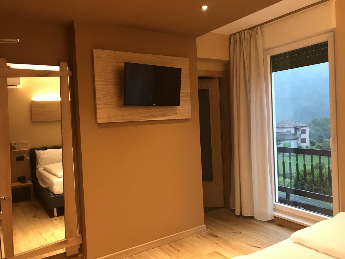 Carla Failela Hotel Valli del Pasubio Buitenkant foto